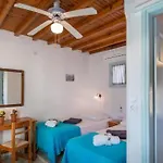 Marias Sea View בית הארחה